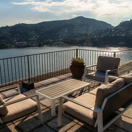 Апартаменты Heavenly Views On - Terrace & Hot Tub Комо